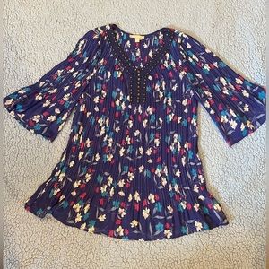 Woman Within Pleated Floral Beaded Neckline Blouse Plus Size Medium‎ 14/16